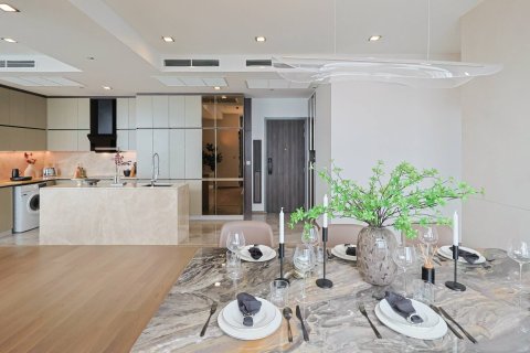 Ático de 3 dormitorios en Bangkok, Tailandia № 180480 - foto 9
