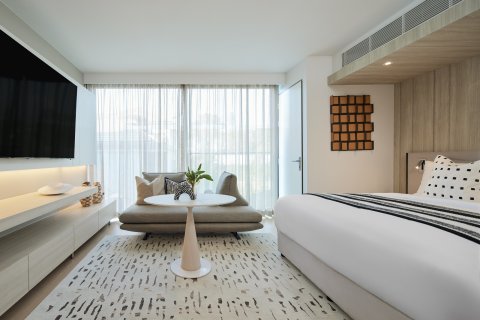 Condo in Bangkok, Thailand, 1 bedroom  № 165677 - photo 2