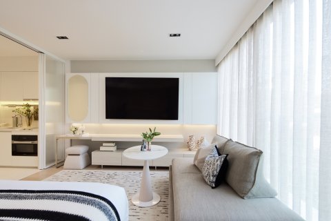 Condo in Bangkok, Thailand, 1 bedroom  № 165677 - photo 3