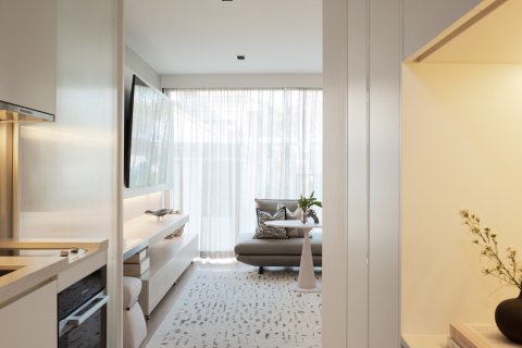 Condo in Bangkok, Thailand, 1 bedroom  № 165677 - photo 5
