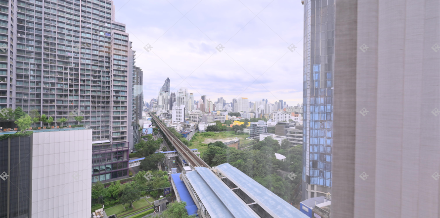 Condominio de 4 dormitorios en Bangkok, Tailandia № 186490