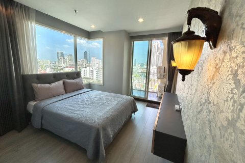 Condominio de 3 dormitorios en Bangkok, Tailandia № 143029 - foto 12