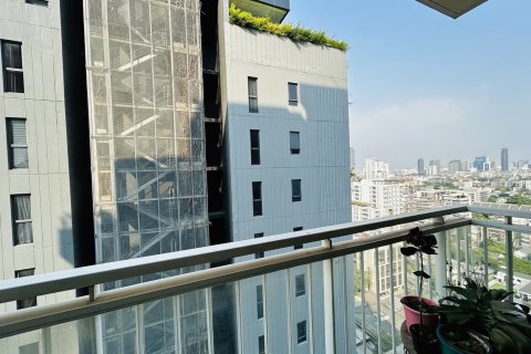 Condominio de 3 dormitorios en Bangkok, Tailandia № 143029 - foto 21