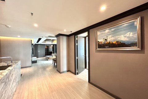 Condominio de 3 dormitorios en Bangkok, Tailandia № 143029 - foto 5