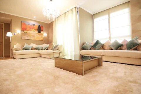 Condo in Bangkok, Thailand, 3 bedrooms № 157579