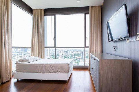 Condominio de 3 dormitorios en Bangkok, Tailandia № 157580 - foto 10