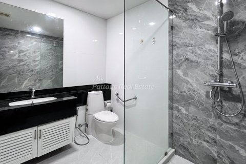 Condominio de 2 dormitorios en Bang Lamung, Tailandia № 178107 - foto 19