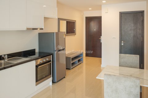 Condominio de 1 dormitorio en Bang Lamung, Tailandia № 178104 - foto 3