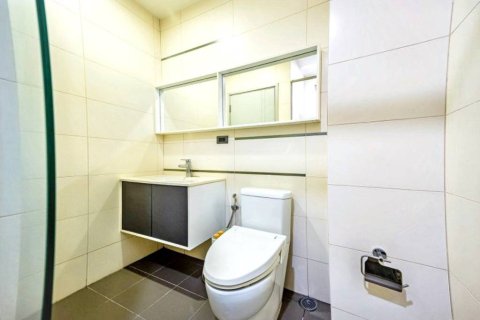 Condominio de 1 dormitorio en Khlong Toei, Bangkok, Tailandia № 173034 - foto 9