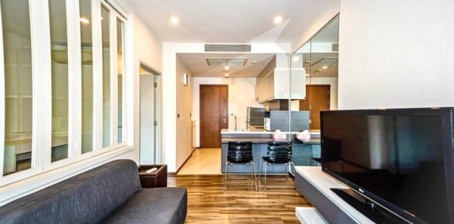 Condominio de 1 dormitorio en Khlong Toei, Bangkok, Tailandia № 173034