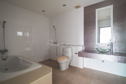Condominio de 1 dormitorio en Bang Lamung, Tailandia № 56079 - foto 17