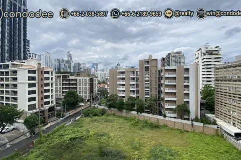 Condo in Watthana, Bangkok, Thailand, 1 bedroom  № 200779 - photo 6