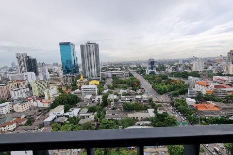Condominio de 1 dormitorio en Ratchathewi, Bangkok, Tailandia № 200778 - foto 3