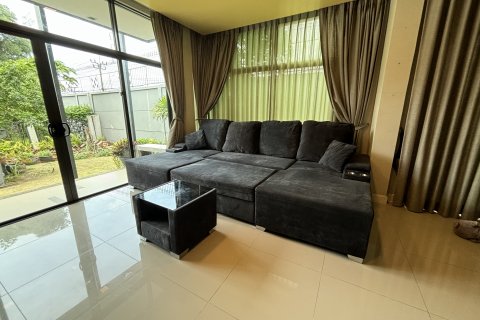 House in Bangkok, Thailand 4 bedrooms № 115746 - photo 3