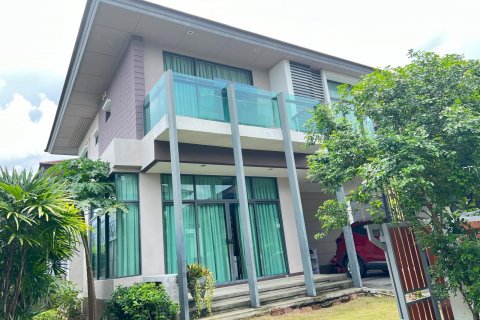 House in Bangkok, Thailand 4 bedrooms № 115746 - photo 2