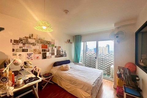 Condominio de 3 dormitorios en Bangkok, Tailandia № 115745 - foto 15