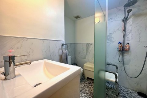 Condominio de 3 dormitorios en Bangkok, Tailandia № 115745 - foto 20