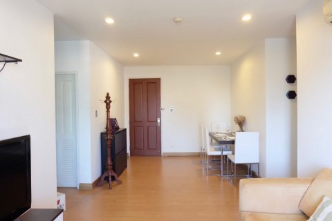 Condo in Bangkok, Thailand, 2 bedrooms  № 115744 - photo 4