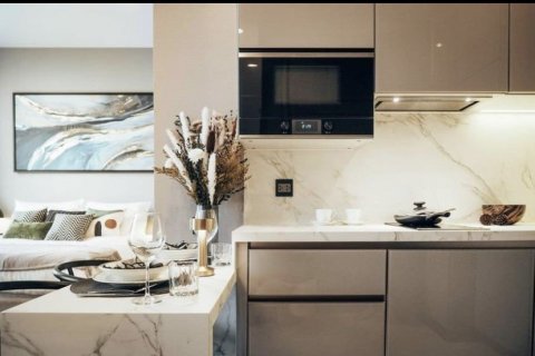 Condominio de 1 dormitorio en Khlong Toei, Bangkok, Tailandia № 133852 - foto 14