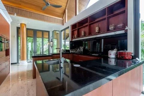 Chalet de 4 dormitorios en Patong, Tailandia № 133911 - foto 12