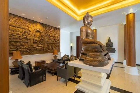 Chalet de 4 dormitorios en Patong, Tailandia № 133911 - foto 15