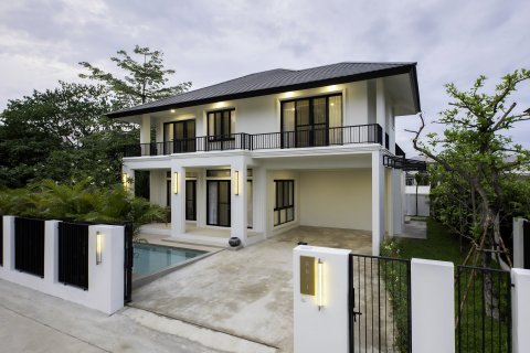 Villa à Saraphi, Thaïlande 4 chambres № 133912
