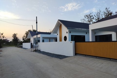 Chalet de 3 dormitorios en Chiang Mai, Tailandia № 162945 - foto 5