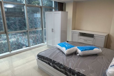 Condominio de 2 dormitorios en Khlong Toei, Bangkok, Tailandia № 63311 - foto 7