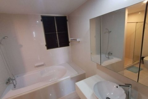 Condominio de 2 dormitorios en Din Daeng, Bangkok, Tailandia № 63313 - foto 10