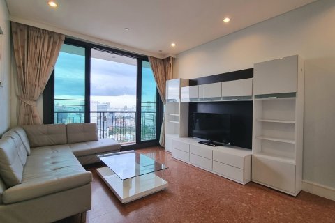 Condo in Watthana, Bangkok, Thailand, 3 bedrooms  № 200788 - photo 9