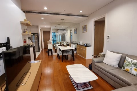 Condo in Watthana, Bangkok, Thailand, 2 bedrooms  № 200789