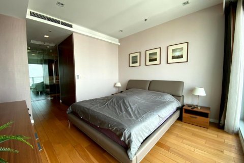 Condominio de 2 dormitorios en Khlong San, Bangkok, Tailandia № 138099 - foto 13