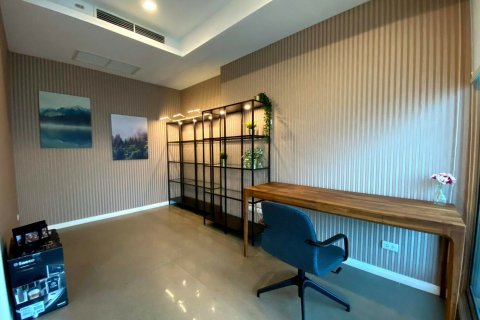 Condominio de 2 dormitorios en Khlong San, Bangkok, Tailandia № 138099 - foto 14
