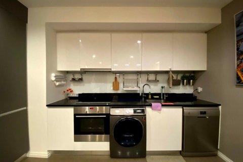 Condominio de 2 dormitorios en Khlong San, Bangkok, Tailandia № 138099 - foto 16