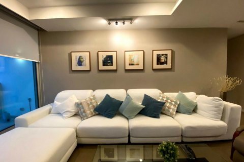 Condominio de 2 dormitorios en Khlong San, Bangkok, Tailandia № 138099 - foto 11