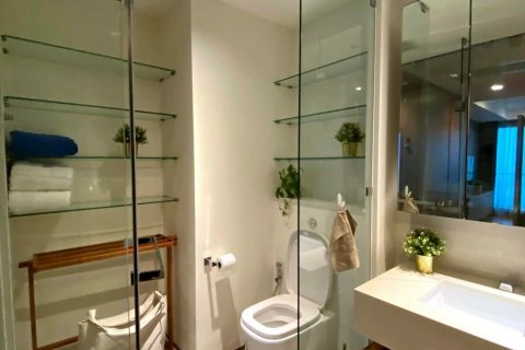 Condominio de 2 dormitorios en Khlong San, Bangkok, Tailandia № 138099 - foto 5