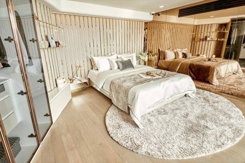Condominio de 2 dormitorios en Watthana, Bangkok, Tailandia № 138097 - foto 4
