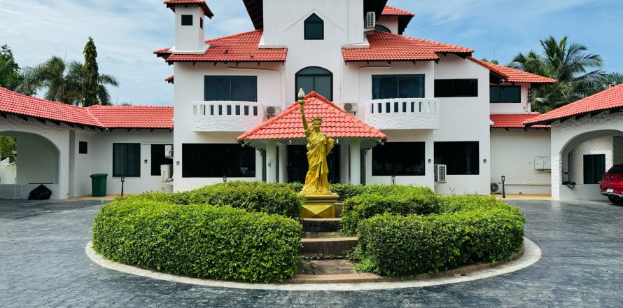 Casa de 8 dormitorios en Pattaya, Tailandia № 141958