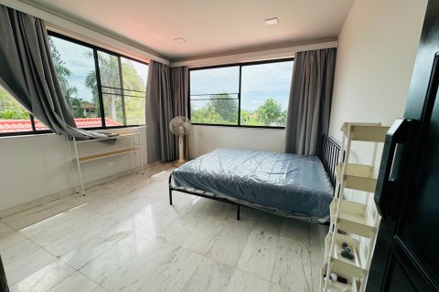 Casa de 8 dormitorios en Pattaya, Tailandia № 141958 - foto 13
