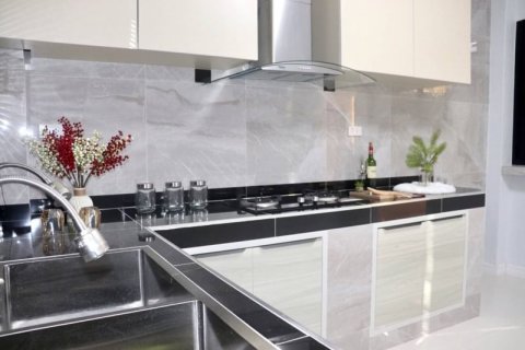 Casa de 3 dormitorios en Bang Lamung, Tailandia № 64955 - foto 18