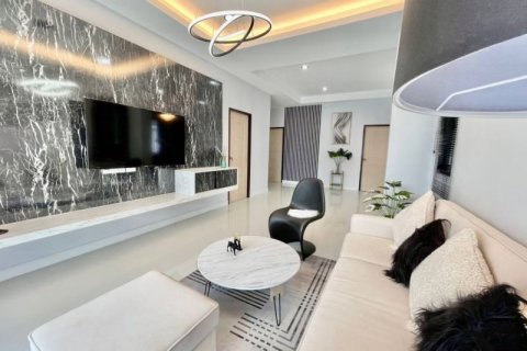 Casa de 3 dormitorios en Bang Lamung, Tailandia № 64955 - foto 6