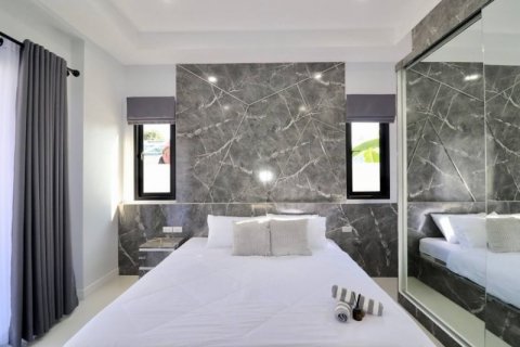 Casa de 3 dormitorios en Bang Lamung, Tailandia № 64955 - foto 9