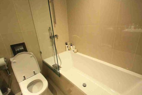 Condominio de 1 dormitorio en Thonburi, Bangkok, Tailandia № 183099 - foto 6