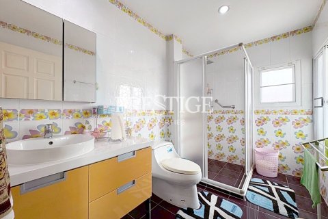 House in Pattaya, Thailand 5 bedrooms № 197743 - photo 21