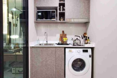 Condominio de 1 dormitorio en Bangkok, Tailandia № 208747 - foto 5