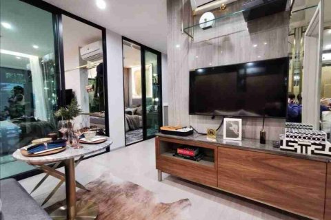 Condominio de 1 dormitorio en Bangkok, Tailandia № 208748 - foto 4