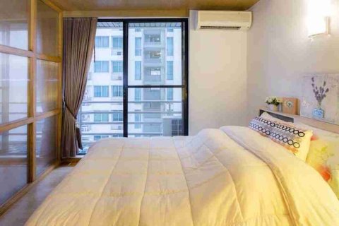Condominio de 1 dormitorio en Bangkok, Tailandia № 208752 - foto 4
