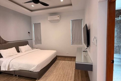 Chalet de 6 dormitorios en Pattaya, Tailandia № 173532 - foto 13