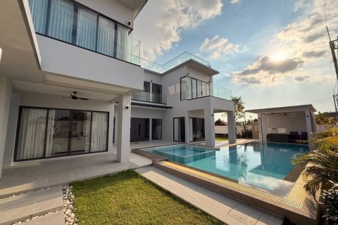 Villa in Pattaya, Thailand 6 Schlafzimmer № 173532