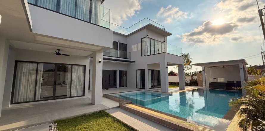 Chalet de 6 dormitorios en Pattaya, Tailandia № 173532